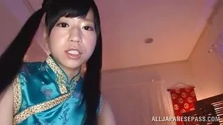 18 岁美女提供放松按摩